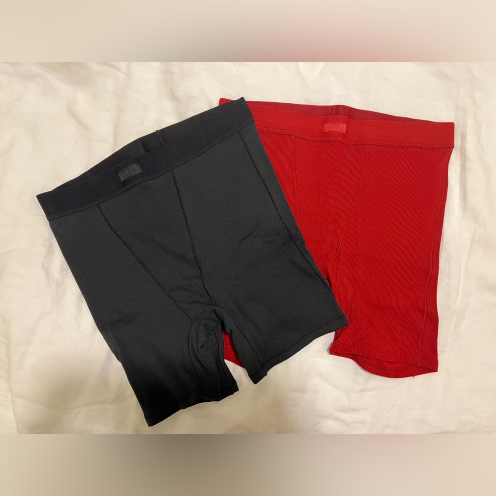 SKIMS Cotton Ribbed Boxer Bundle - Onyx and Brick. NWOT Size Medium
